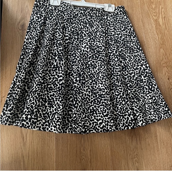 BANANA REPUBLIC Printed Pleated Skirt - Picture 3 of 5